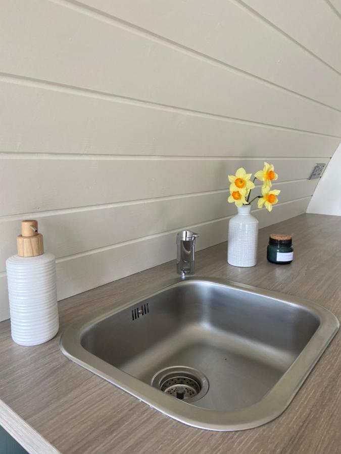 Вілла Kildare Countryside Pods Екстер'єр фото